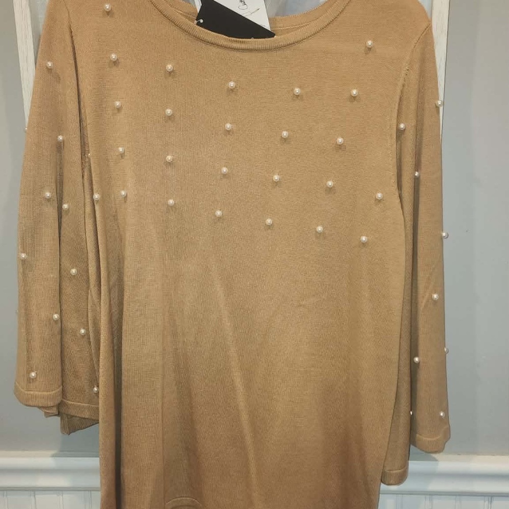 NWT Faux Pearl Trimmed Bell Sleeve Top in CHAMPAGNE